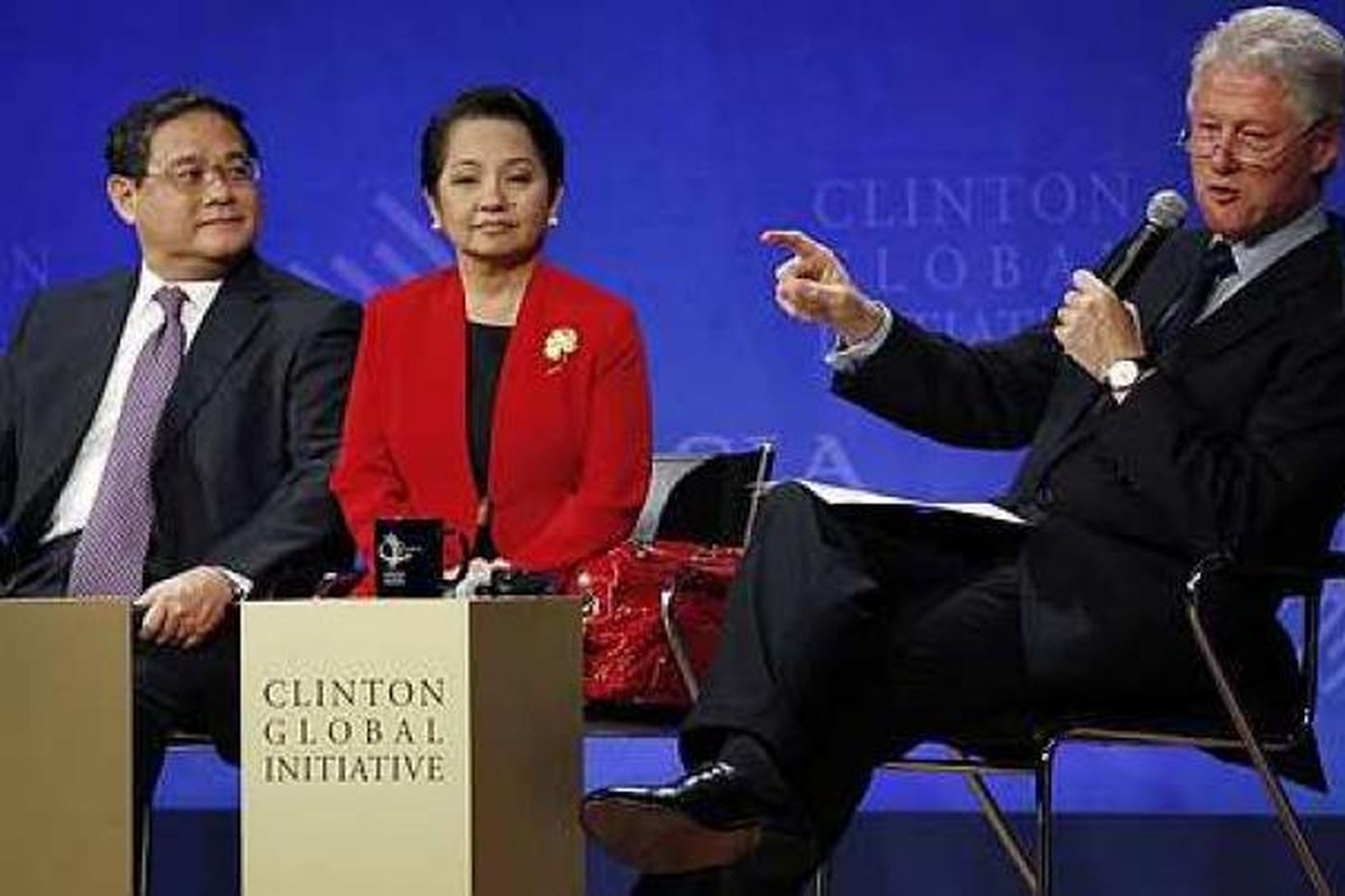 Bill Clinton á ráðstefnu sinni í Hong Kong í dag …