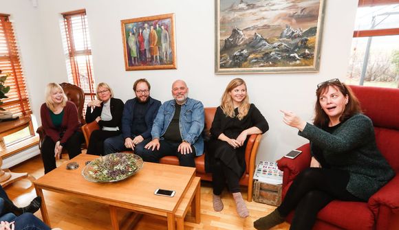 Málefnunum skipt í tvennt
