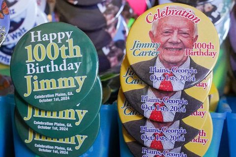 Jimmy Carter frelsaði undirstöðugreinar bandarísks atvinnulífs og tókst að leysa nokkuð vel úr erfiðum vandamálum …