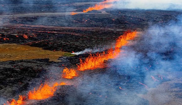Skjálftavirkni og gosórói hafa minnkað