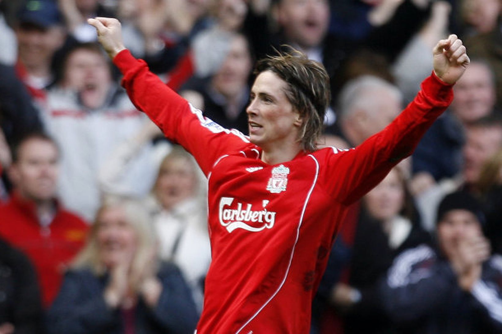 Fernando Torres fagnar einu af mörgum mörkum sínum fyrir Liverpool …