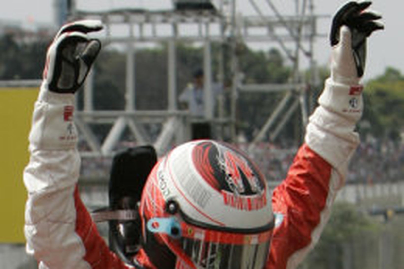 Räikkönen fagnar sigri í Sao Paulo