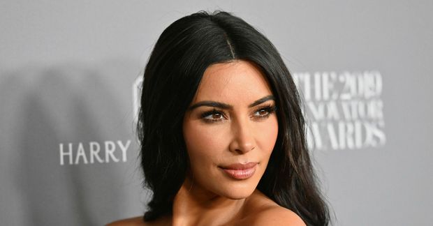 Kim Kardashian var bundin og rænd á hóteli í París &#8211; nú er málið loks …