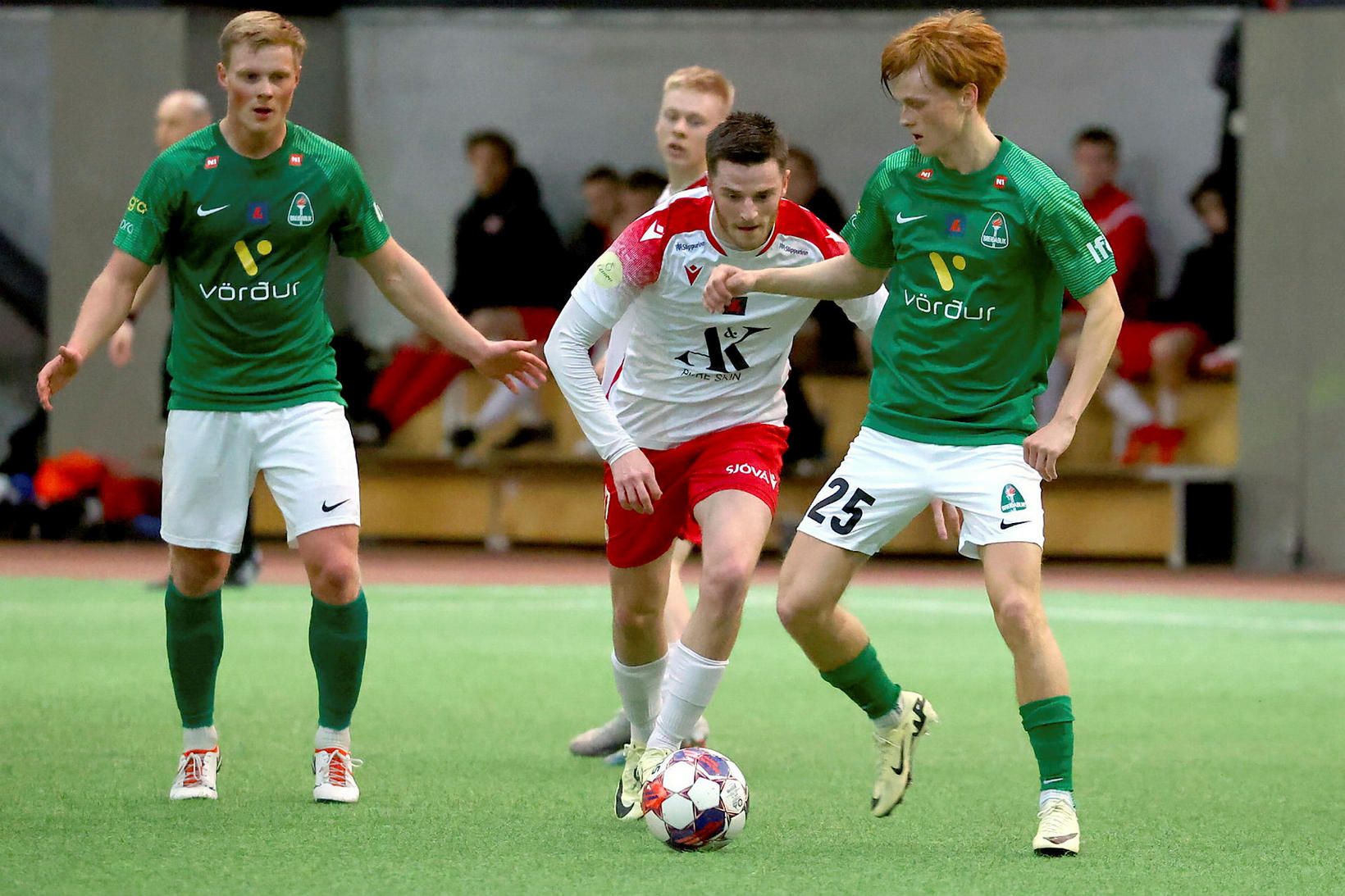 Tumi Fannar Gunnarsson með boltann í leik Breiðabliks.