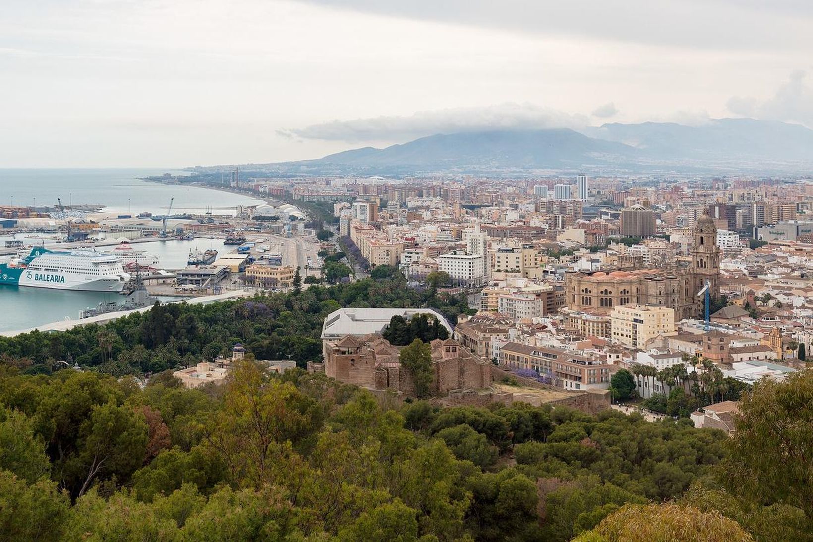 Skosk og spænsk lögregla í stóraðgerð