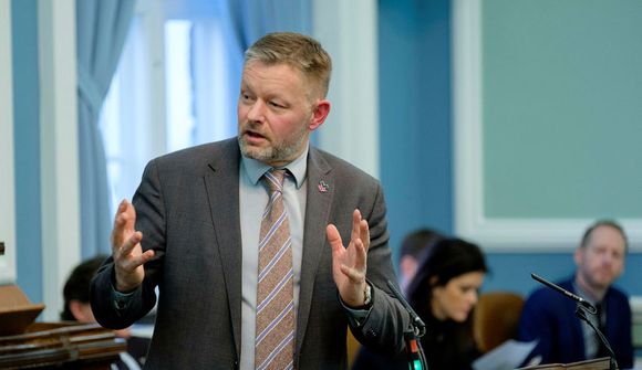 Þorsteinn gagnrýnir stefnu Viðreisnar 
