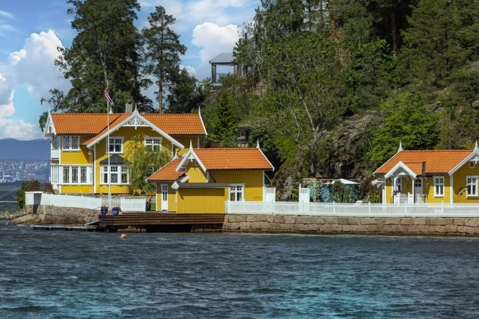 Glæsileg orlofseign við sjóinn í Noregi.
