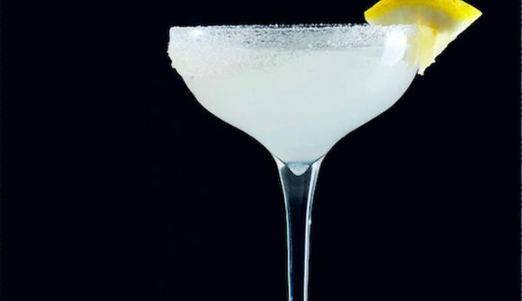 Lemon Drop er ferskur, sumarlegur og hvítur drykkur fyrir vandláta