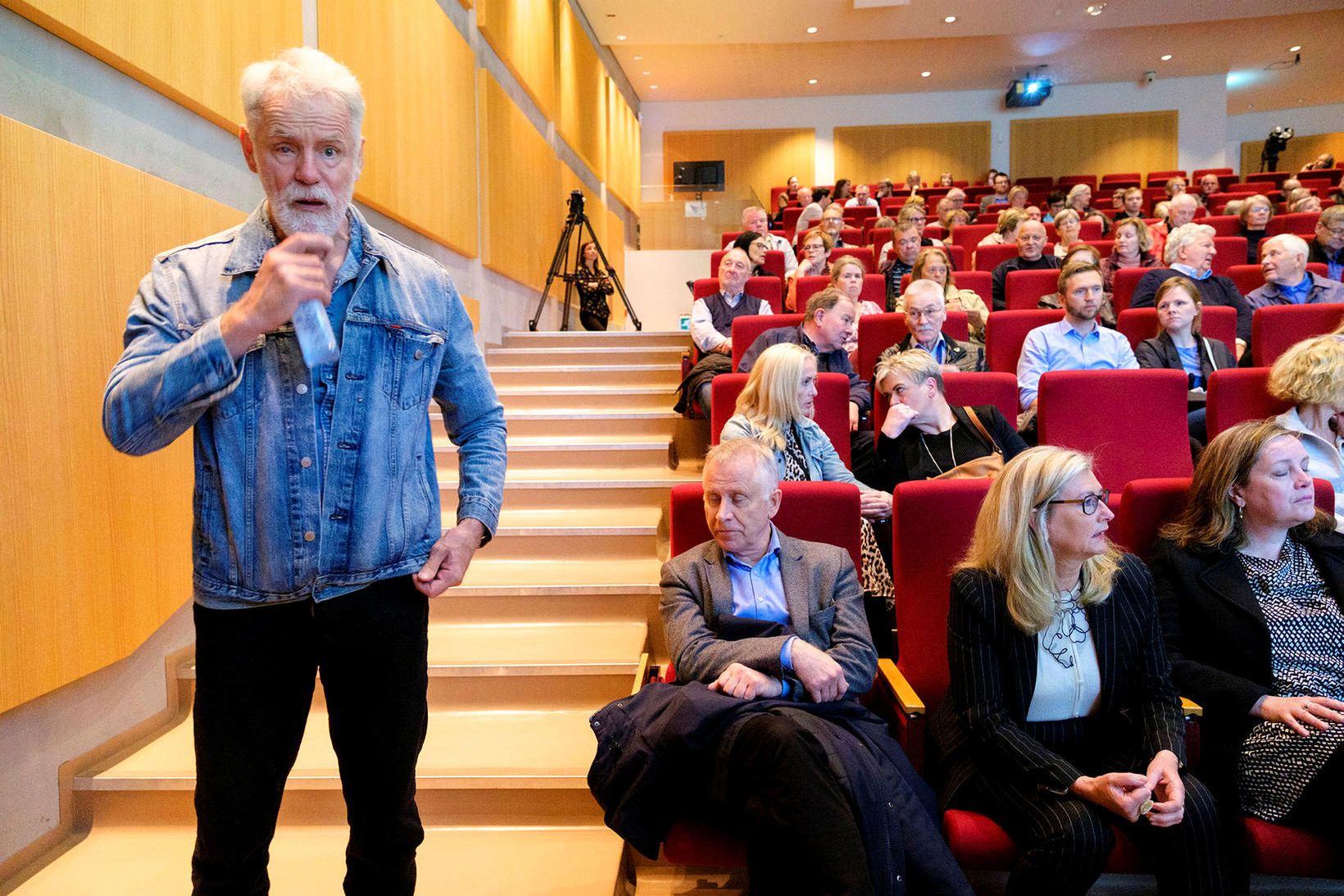 Kári Stefánsson, forstjóri Íslenskrar erfðagreiningar, fundaði með þríeykinu; Þórólfi sóttvarnalækni, …