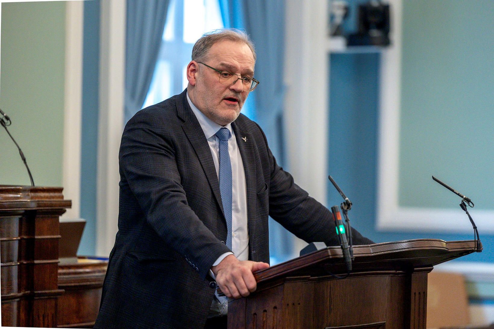 „Þá lýsi ég því yfir að við séum ófær um þetta“