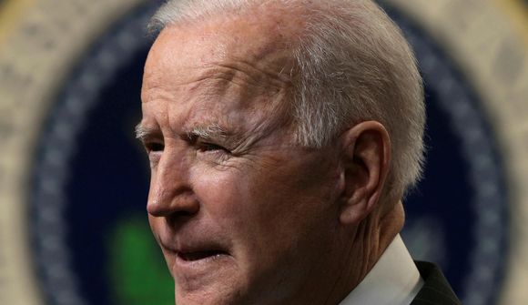 Biden kallar eftir strangari byssulöggjöf