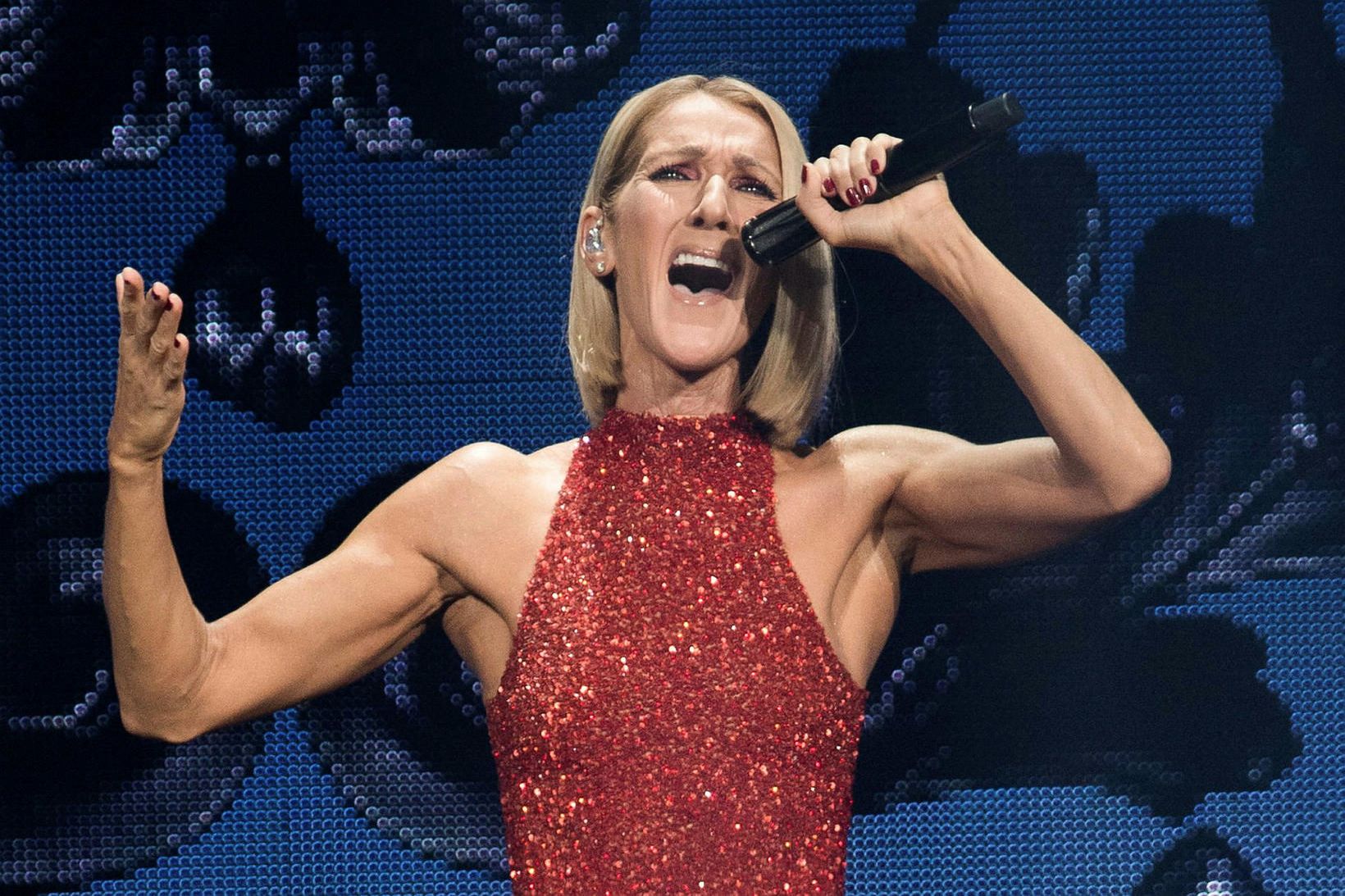 Celine Dion er veik.