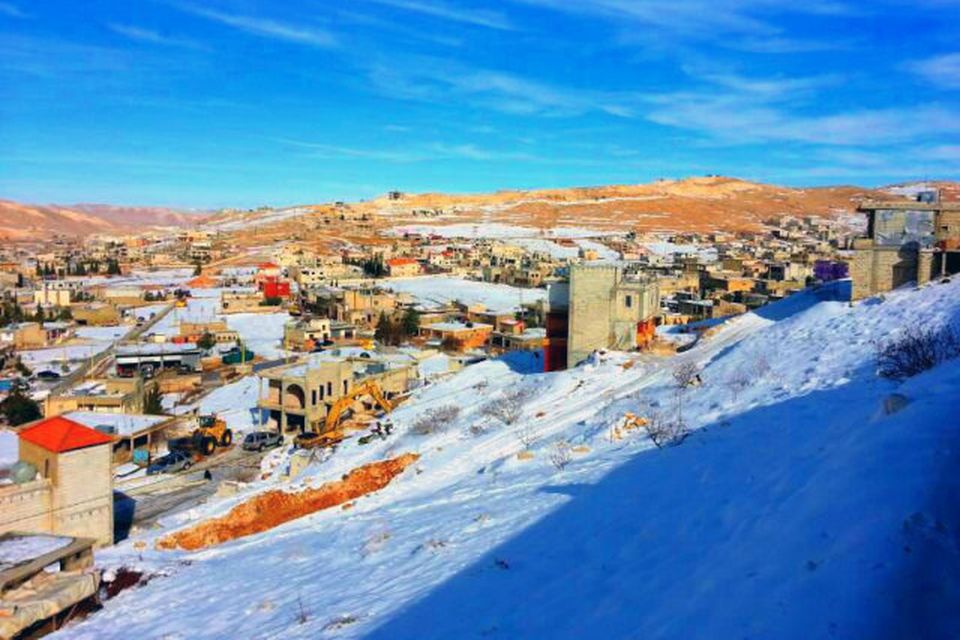 Snjór í Bekaa-dalnum. Myndin er tekin í Aarsal.