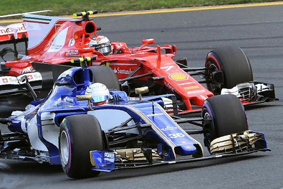 Nýja Ferrarivélin passar ekki í í bíla Sauber. Hér er stutt í að Kimi Räikkönen …