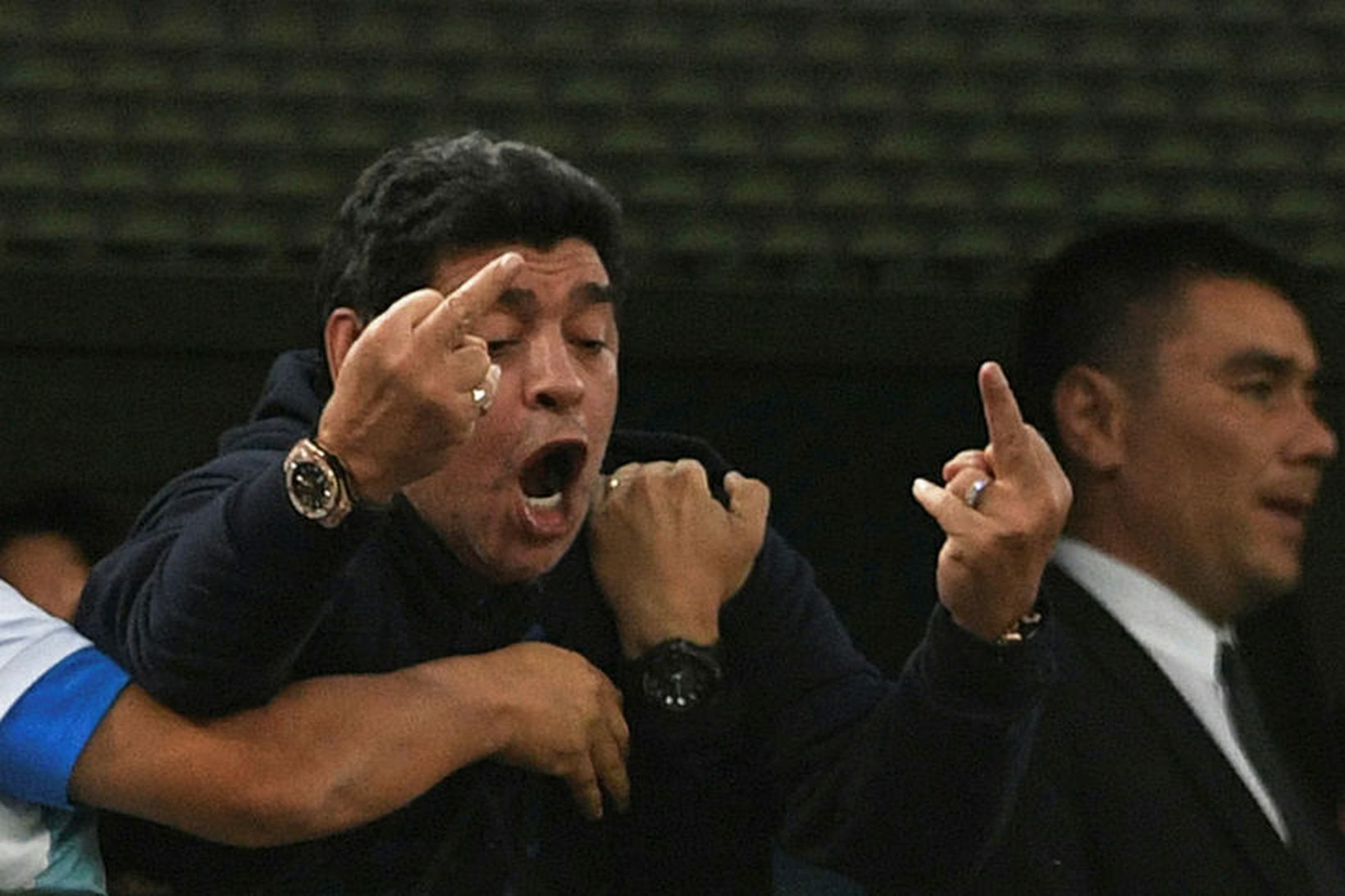 Maradona var vægast sagt æstur þegar Rojo skoraði.