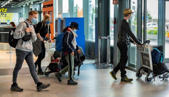 Safna undirskriftum gegn sóttkví