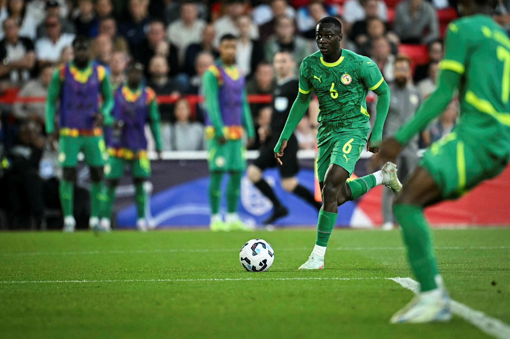 Habib Diarra í þann veginn að skora fyrir Senegal í …