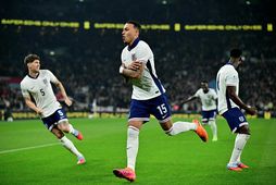 Morgan Rogers fagnar sínu fyrsta marki fyrir enska landsliðið.