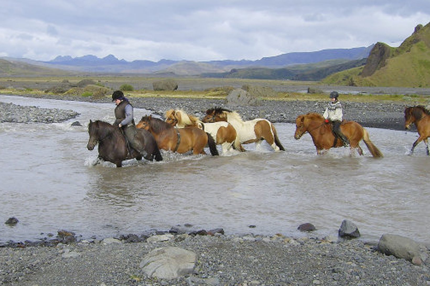 Um þessar mundir eru hestaferðir í gangi um allt land …