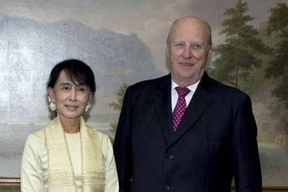 Aung San Suu Kyi og Haraldur konungur.