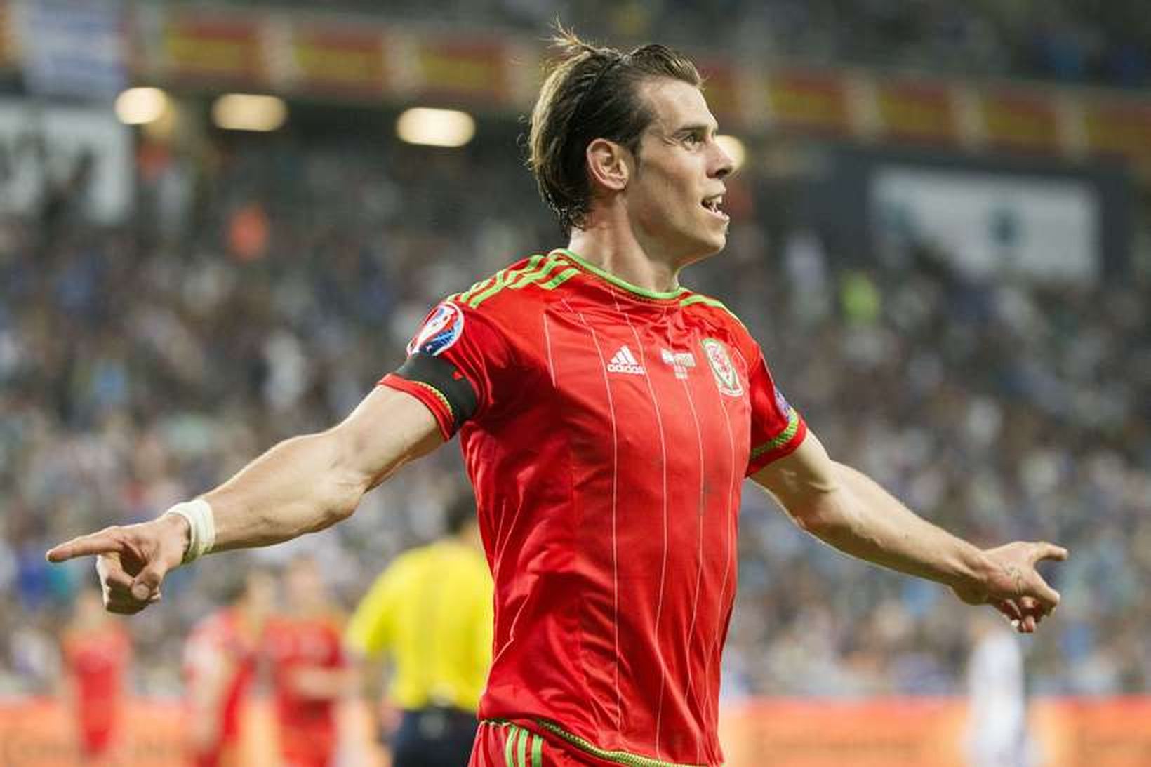 Gareth Bale var á skotskónu með Wales gegn Ísrael í …