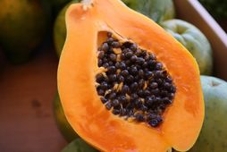 Papaya er vanmetinn ávöxtur og bragðast ómótstæðilega vel.