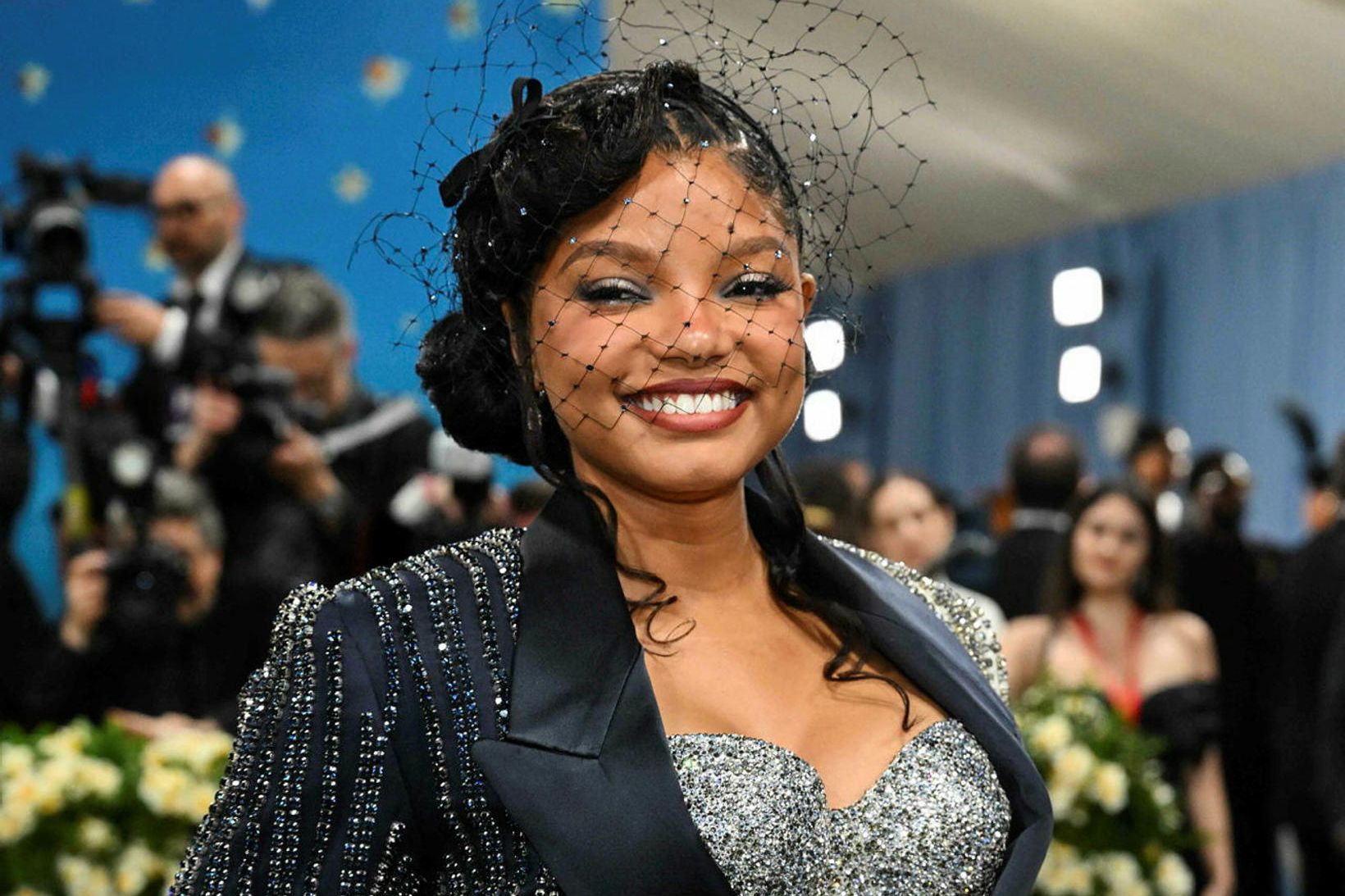 Bandaríska söng- og leikkonan Halle Bailey á Met Gala í …