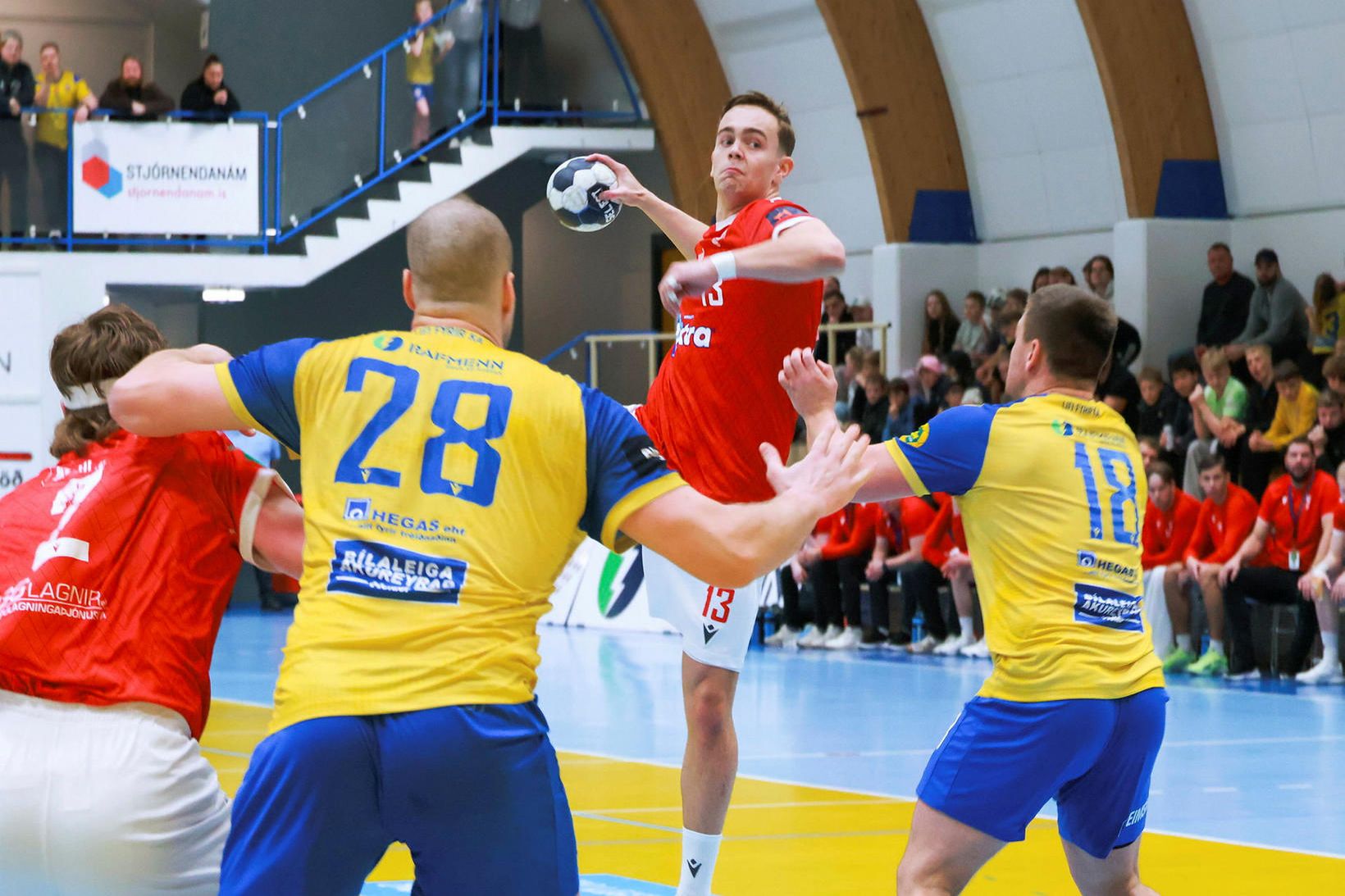 Valur – KA kl. 18.30, bein lýsing