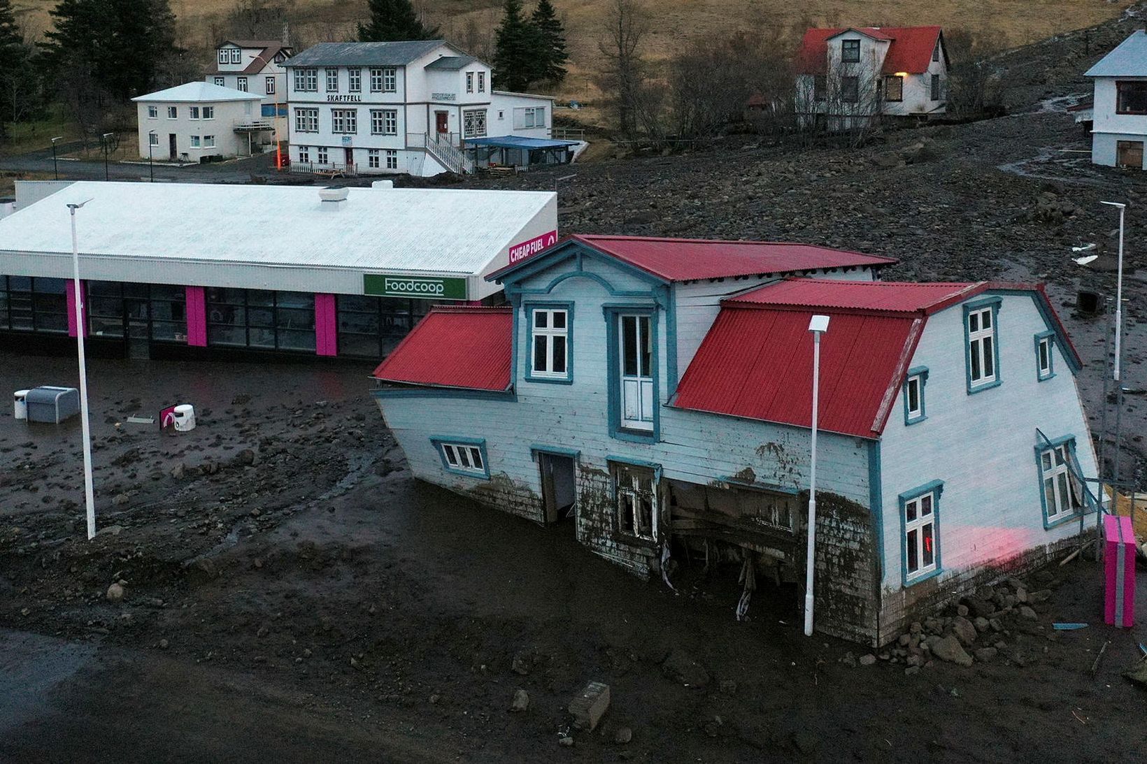 Elstu hús sem skemmdust voru byggð um 1880.