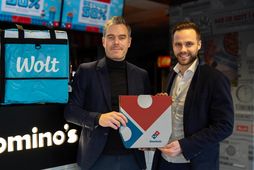 Jóhann Már Helgason, forstöðumaður viðskiptastýringar hjá Wolt á Íslandi, og Magnús Hafliðason, framkvæmdarstjóri Domino&#8216;s Pizza …