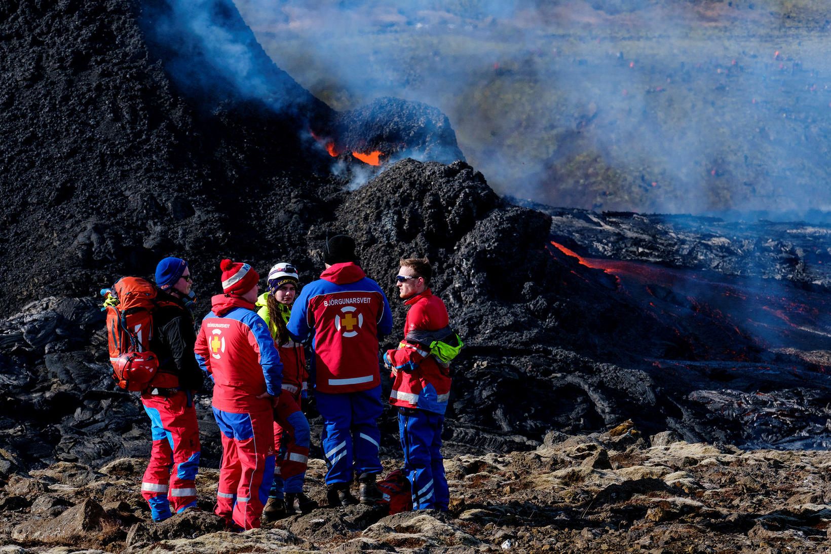 Björgunarsveitir standa vaktina á gosstað. Mynd úr safni.