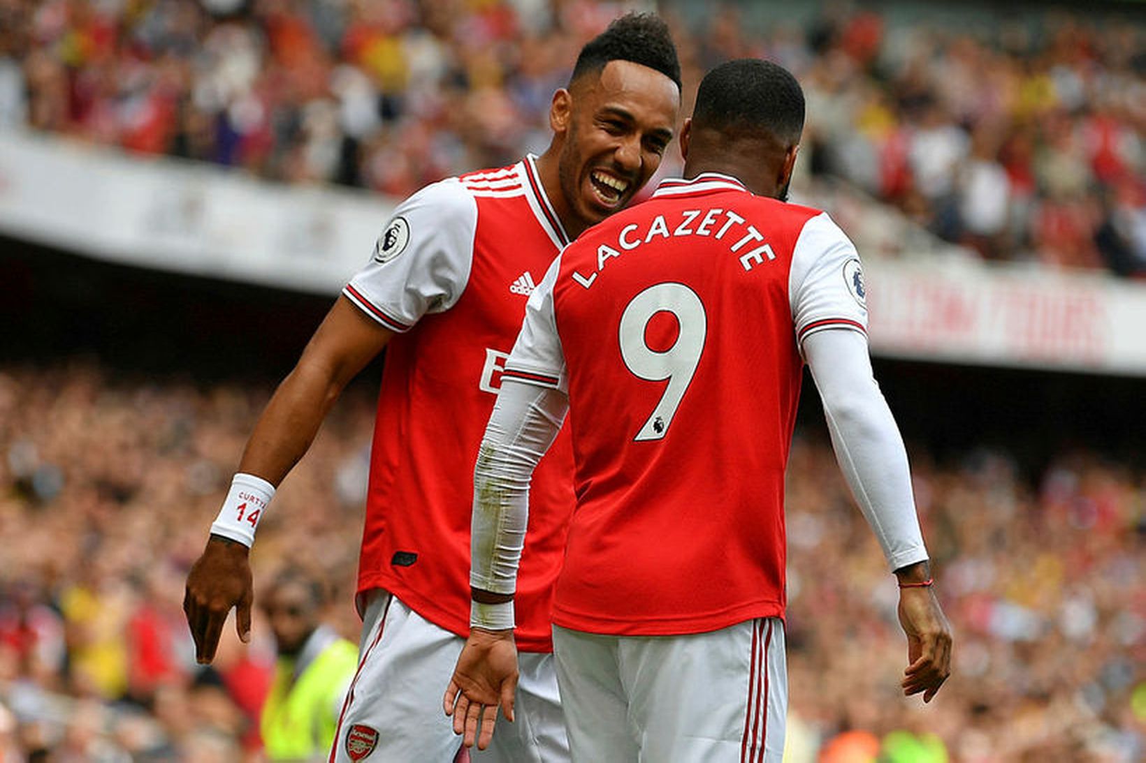 Pierre-Emerick Aubameyang og Alexandre Lacazette skoruðu mörk Arsenal.