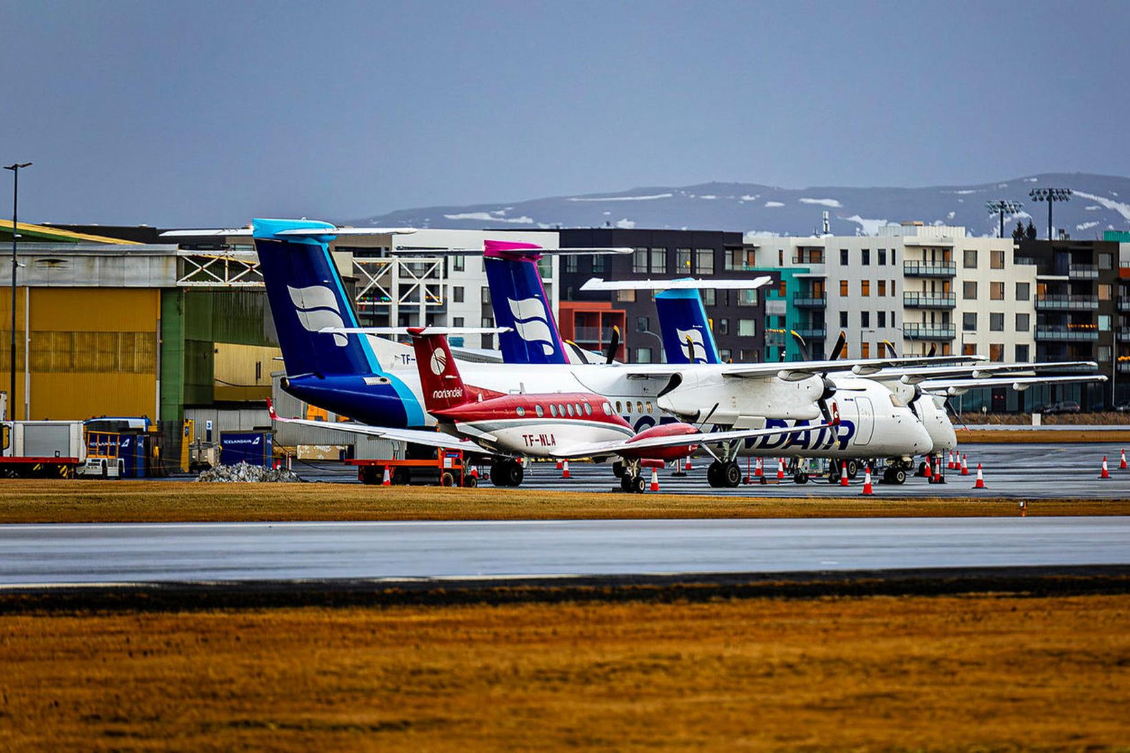 Loka á flugbraut 13/31 innan tveggja daga samkvæmt tilmælum Samgöngustofu.