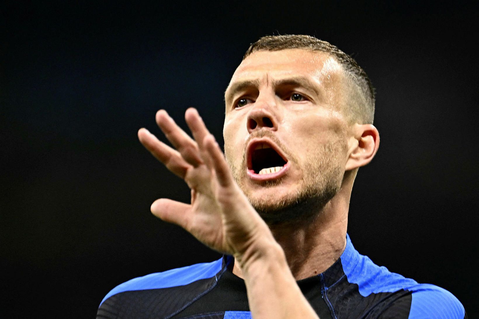 Edin Džeko var á skotskónum fyrir Inter gegn AC í …