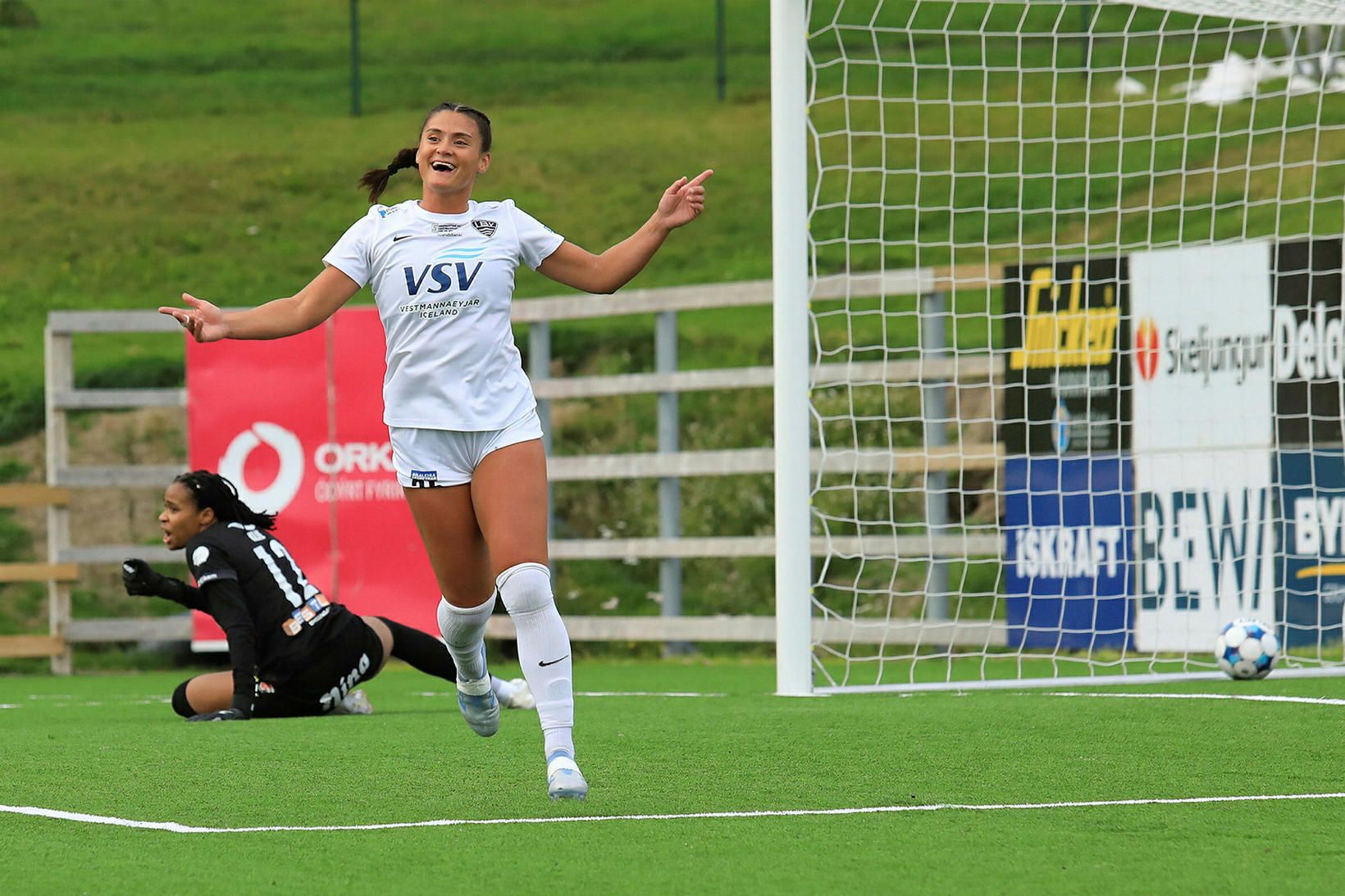 Nýliðarnir fögnuðu sigri í sjö marka leik