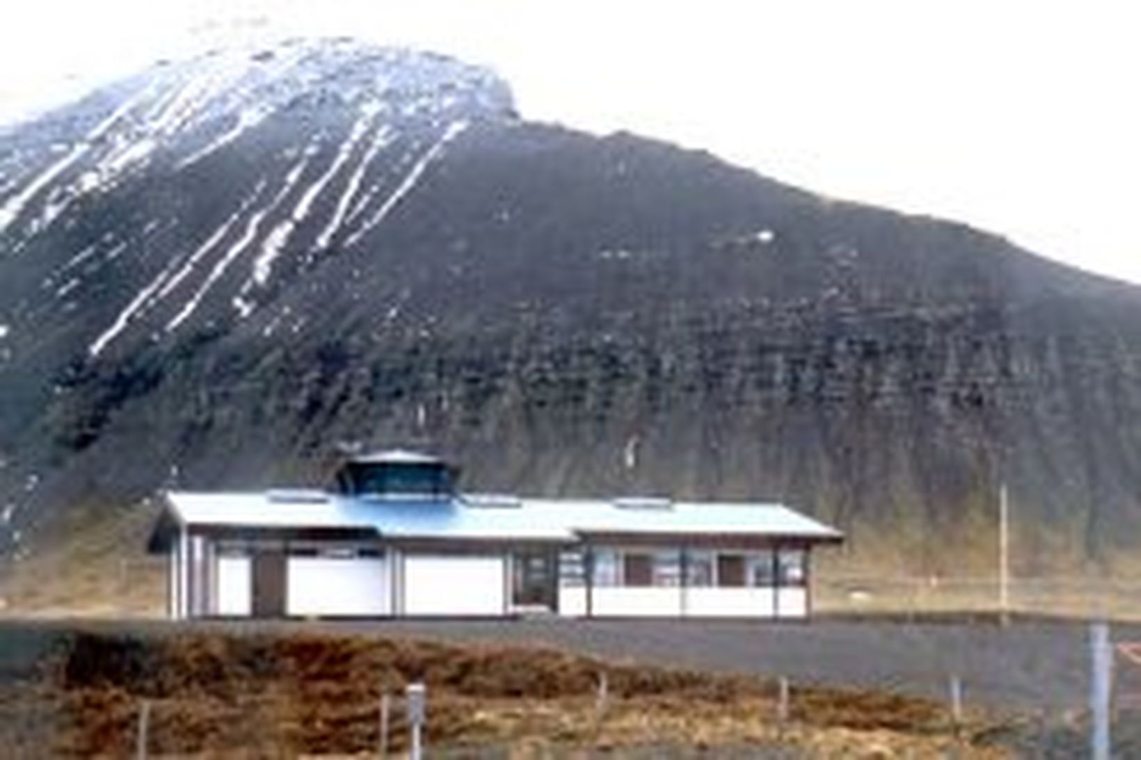 Þingeyrarflugvöllur.