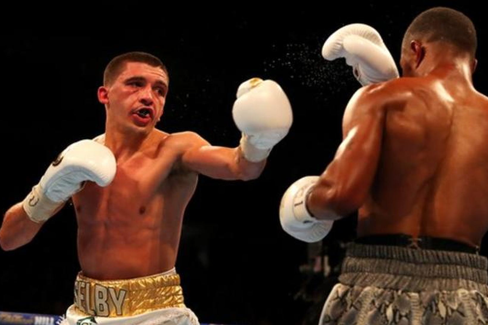 Lee Selby (t.v.)