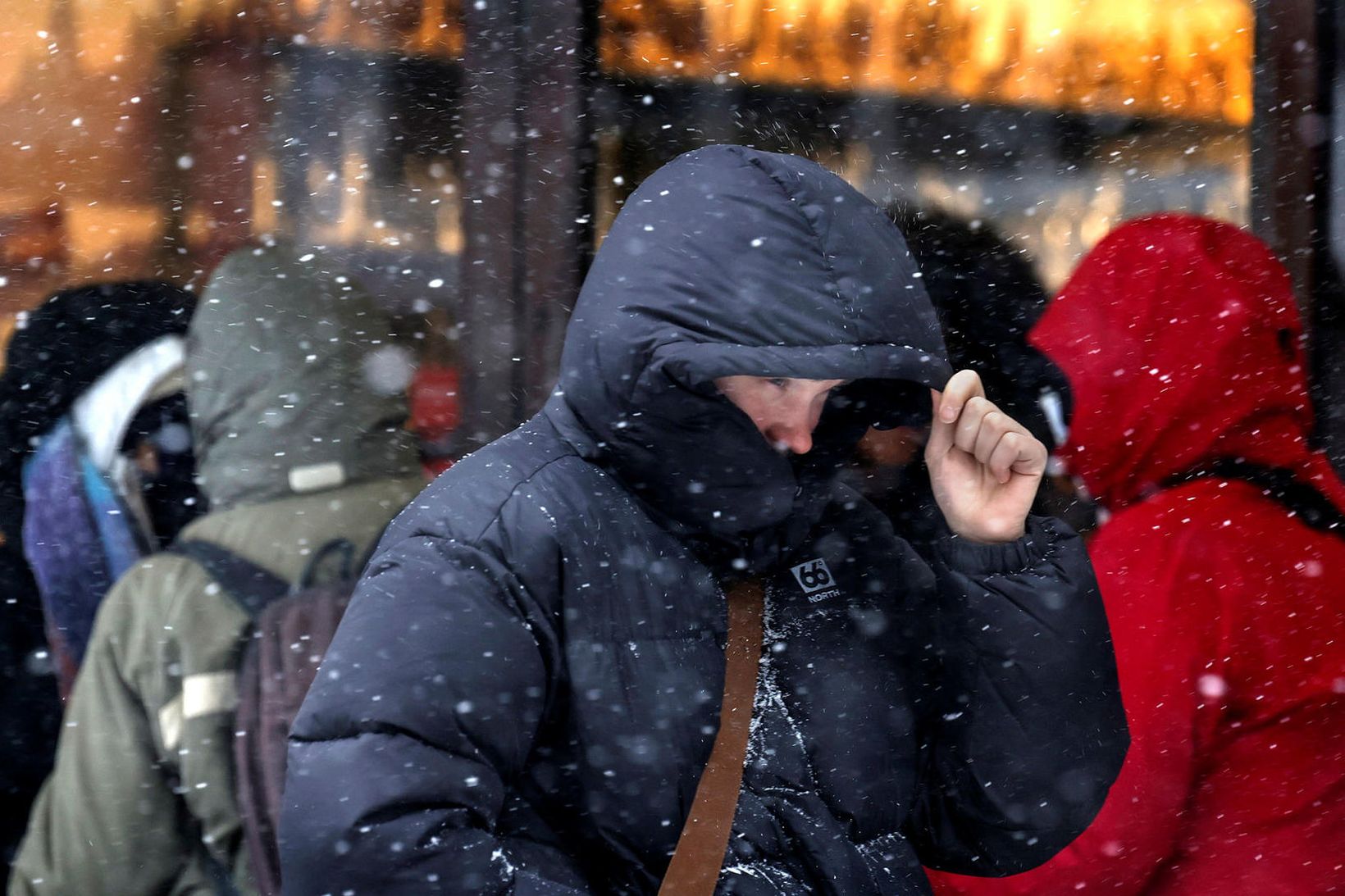 Kólnar allmikið og búast má við snjóéljum