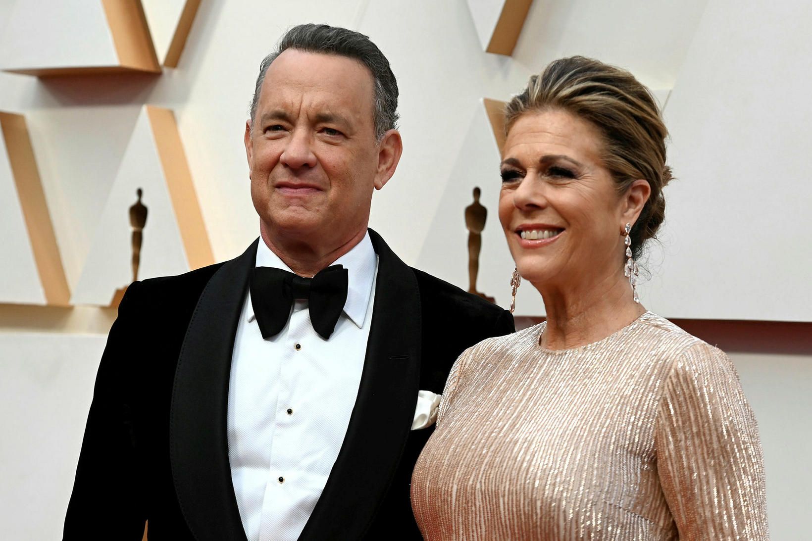 Tom Hanks og eiginkona hans Rita Wilson smituðust bæði af …