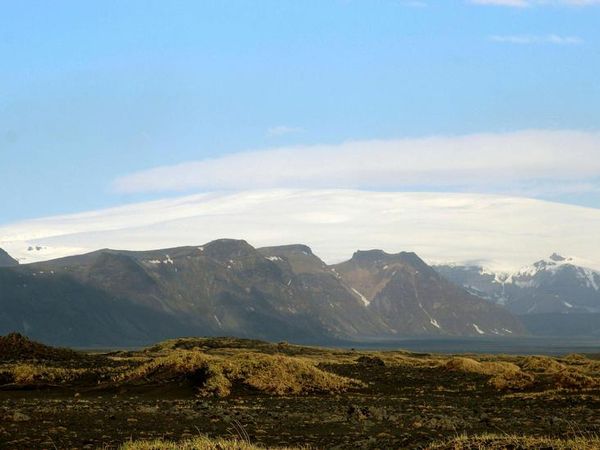 Work on revising the 2017 emergency response plan for a potential volcanic eruption beneath Mýrdalsjökull glacier, or in Katla, was presented to local residents.