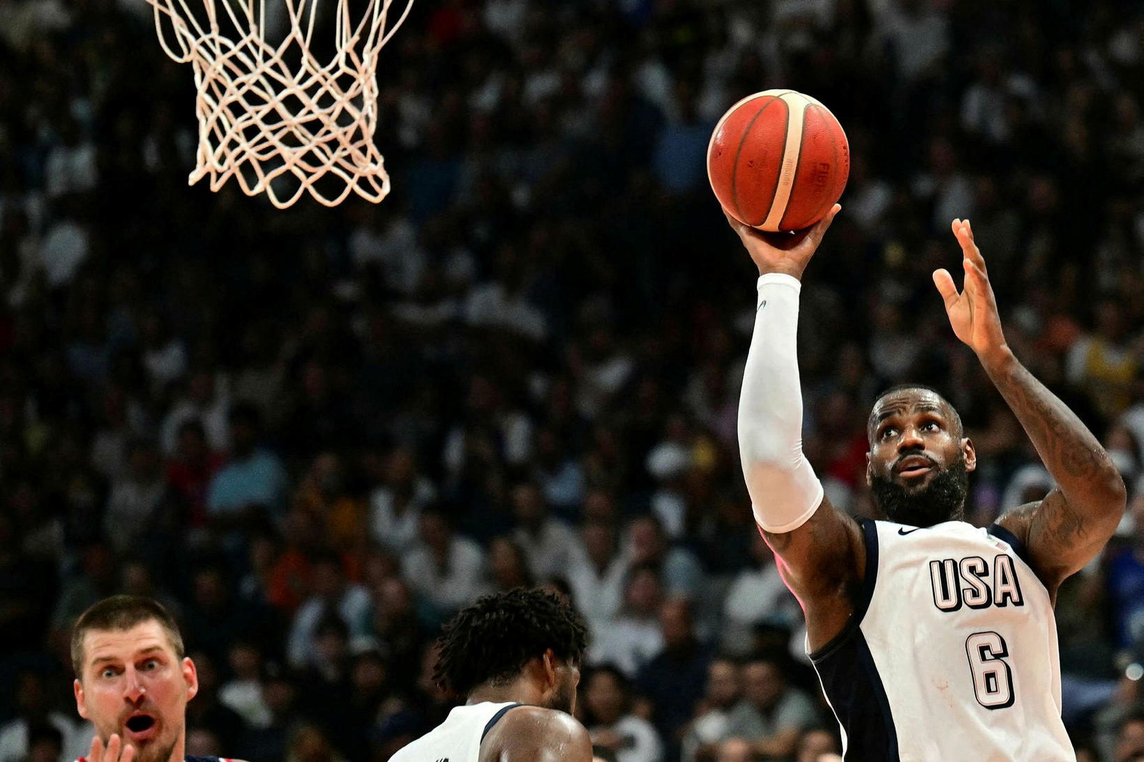 LeBron James verður í stóru hlutverki á föstudagskvöldið.