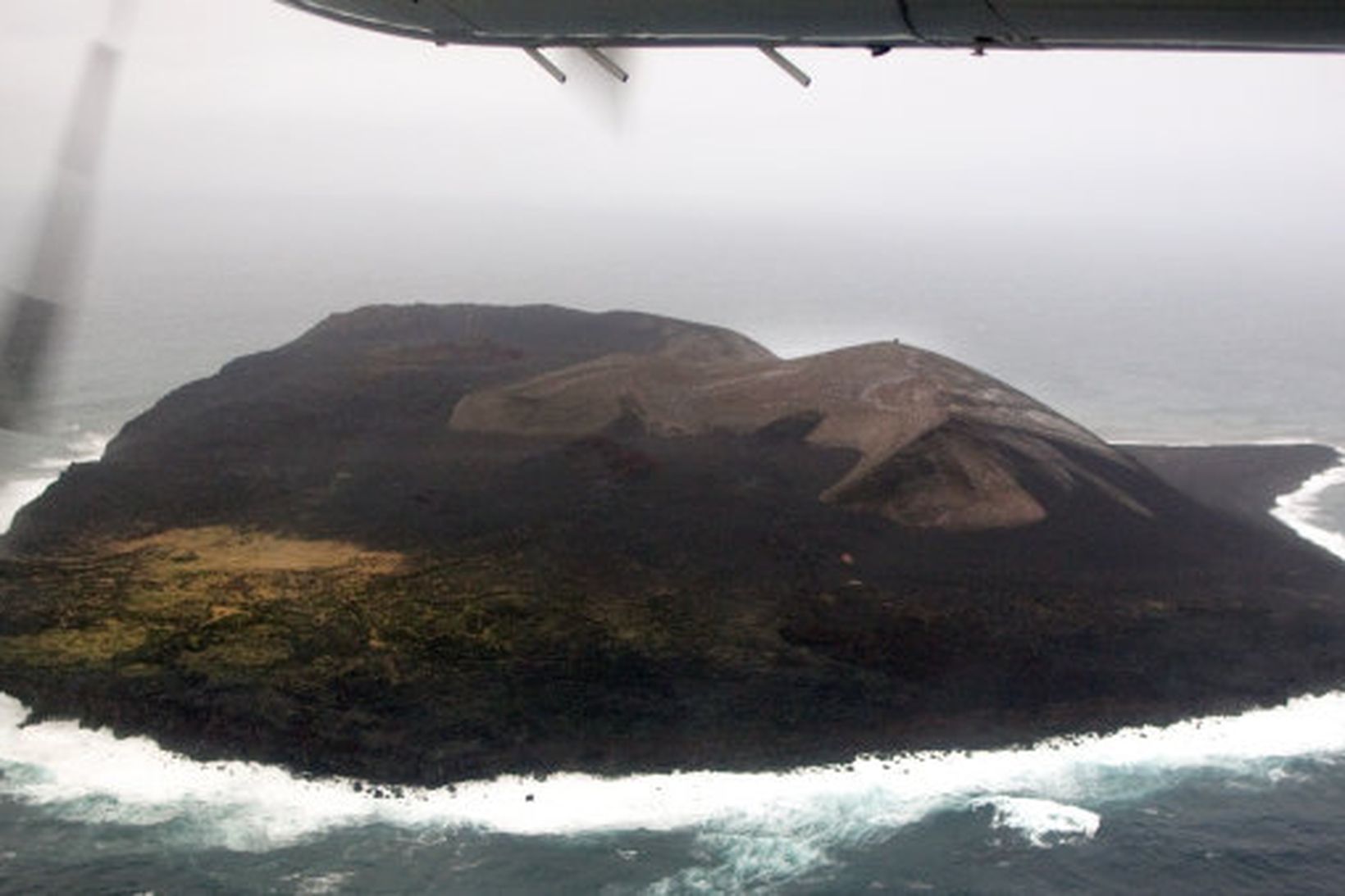 Surtsey er útvörður Íslands í suðri.