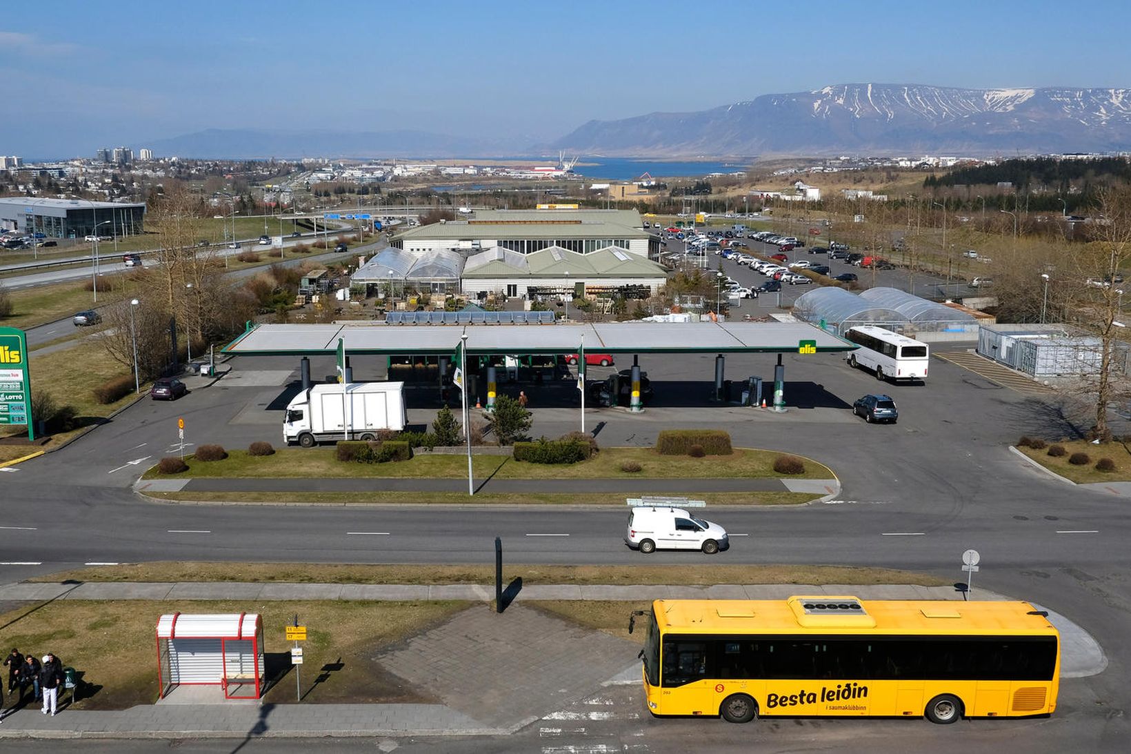 Mennirnir voru handteknir skömmu eftir seinna ránið, við Mjódd.