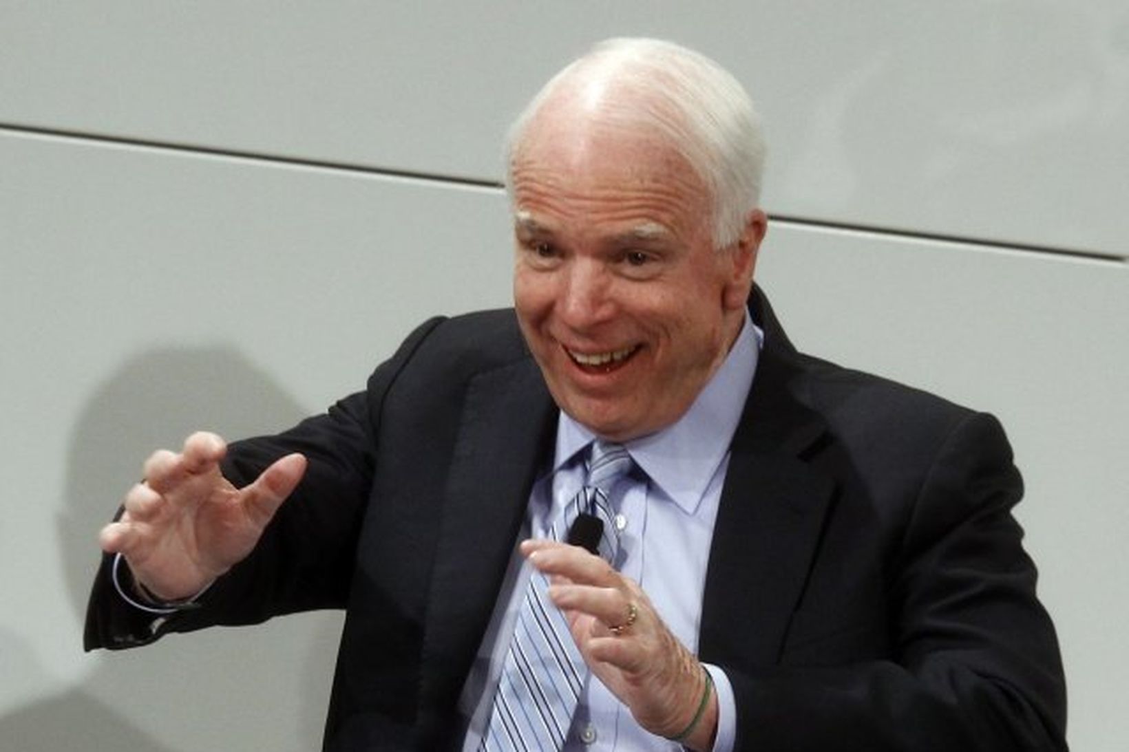 John McCain vill að bandarísk stjórnvöld sendi stjórnarandstöðunni í Sýrlandi …
