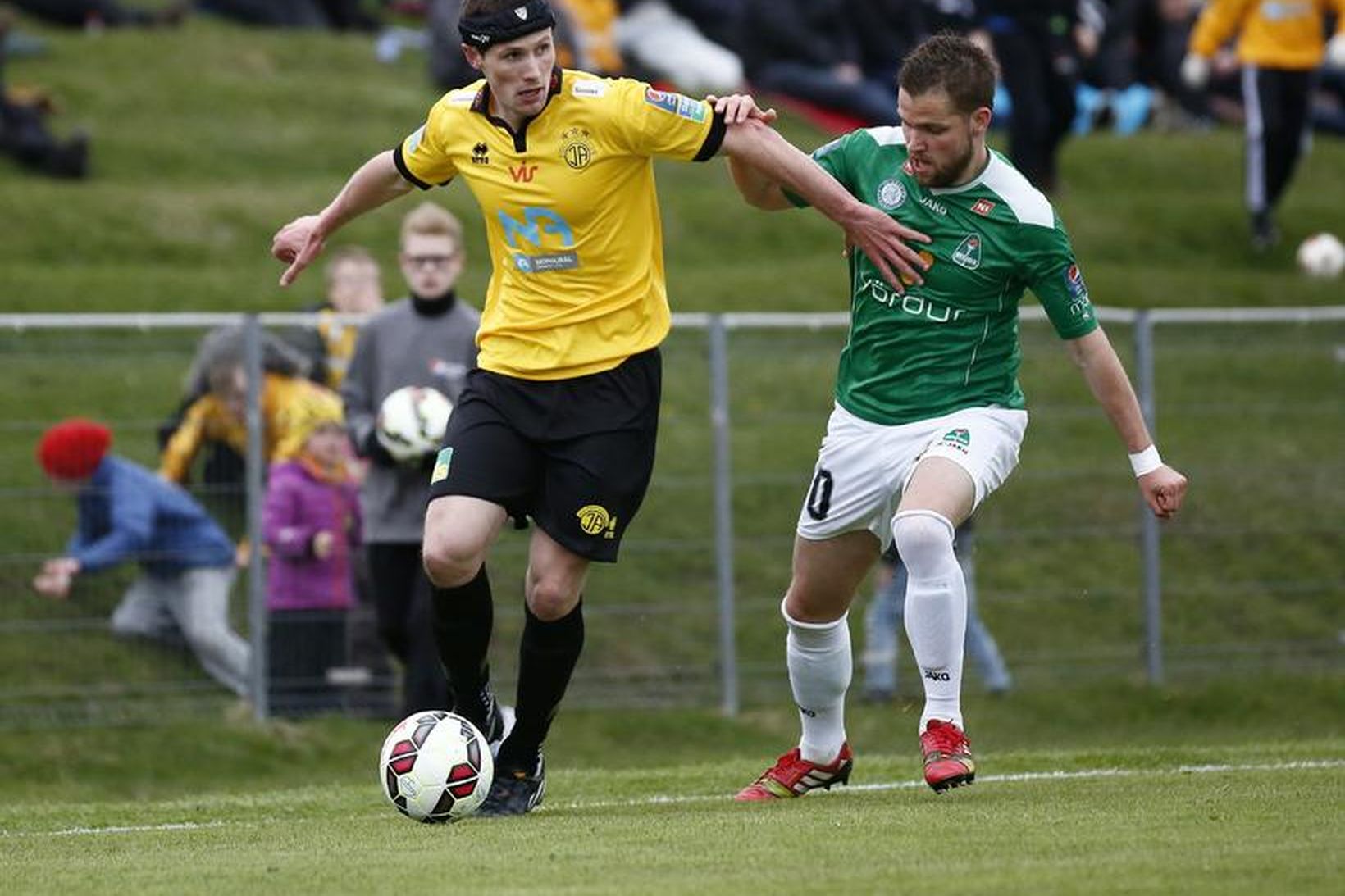 Darren Lough með boltann í leik gegn Breiðabliki.