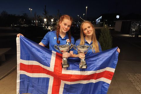 Nordic champions Guðrún Fanney Briem and Iðunn Helgadóttir. Their ambition attracted attention at the Nordic Girls' Chess Championship, held in Denmark this weekend.
