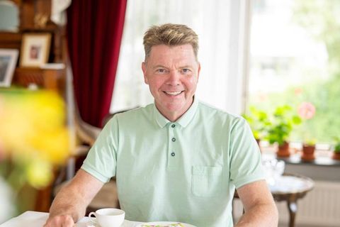 Albert Eiríksson gleðigjafi er hrókur alls fagnaðar og veit fátt skemmtilegra en að taka á …