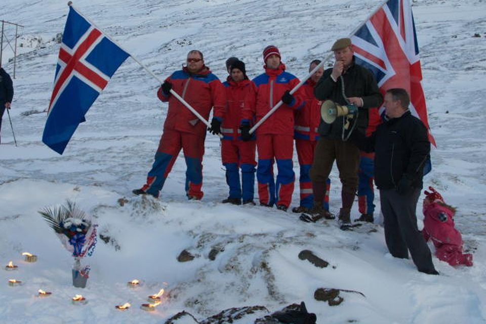 Björgunarafreks heimilisfólksins á Veturhúsum fyrir 70 árum var minnst við tóftir bæjarins í dag.