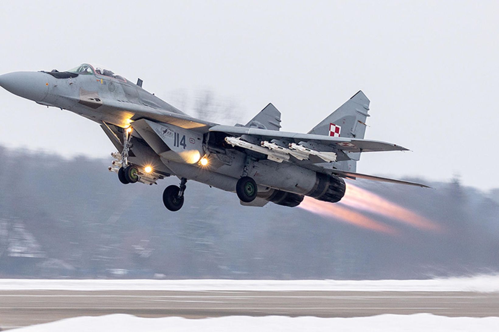 Pólsk orrustuþota af gerðinni MiG-29 en Pólverjar senda Úkraínumönnum fjórar …