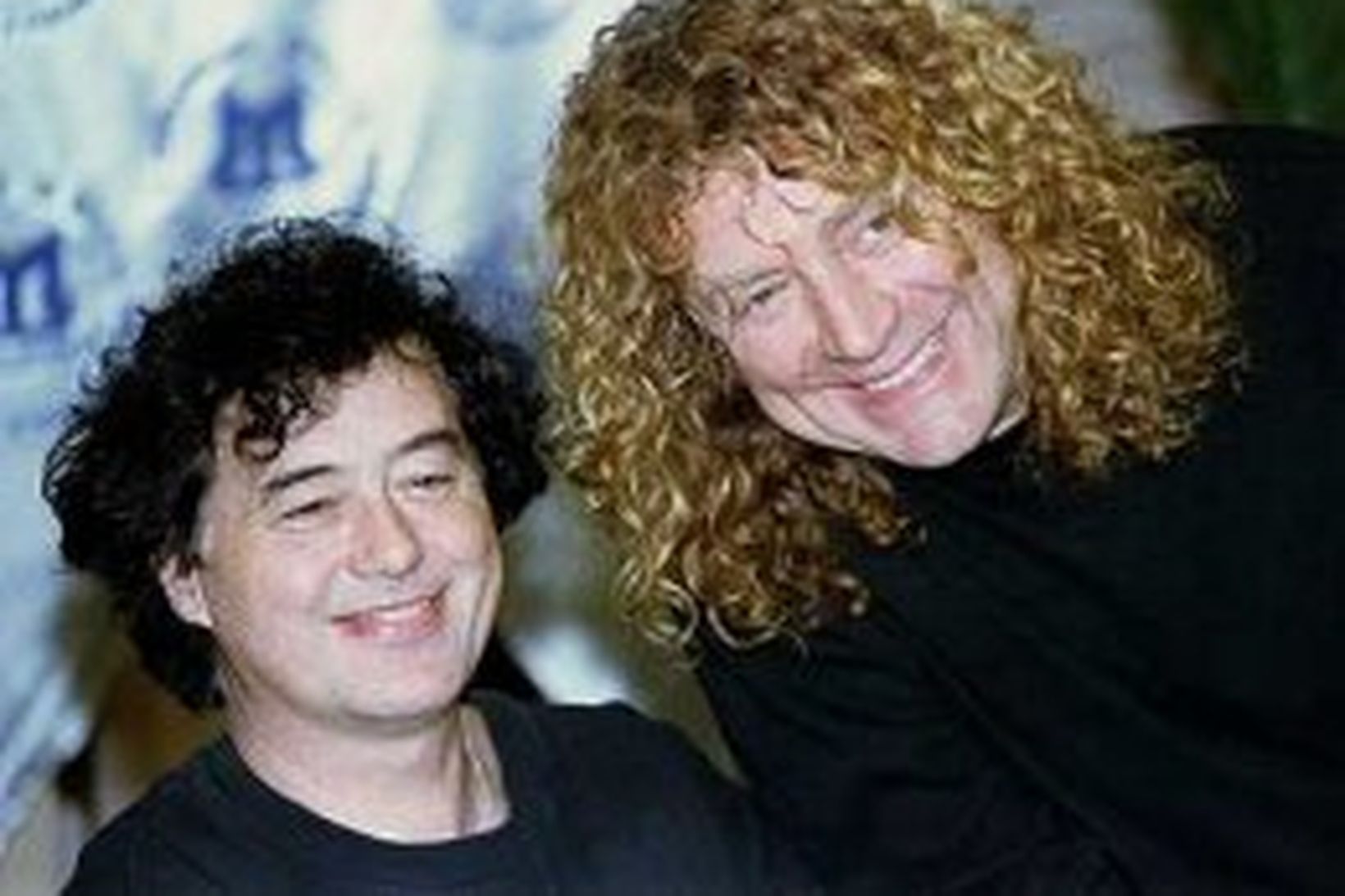 Jimmy Page og Robert Plant á blaðamannafundi árið 1998